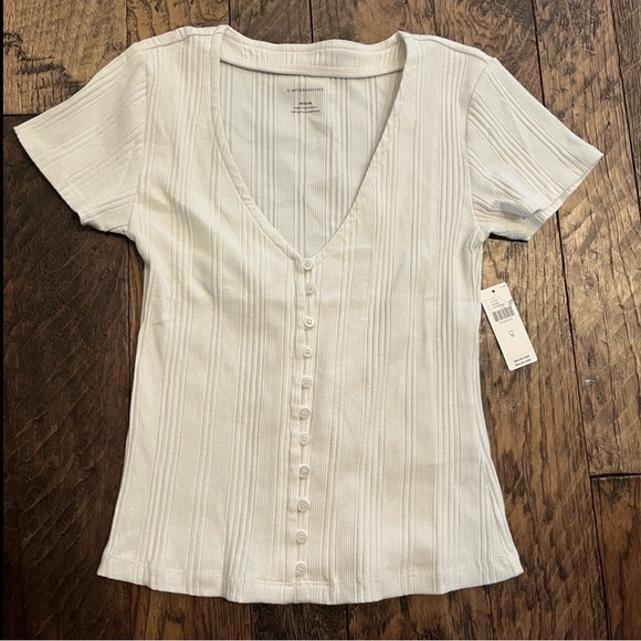 White Ribbed Button-Down Top - Picture 5 of 8